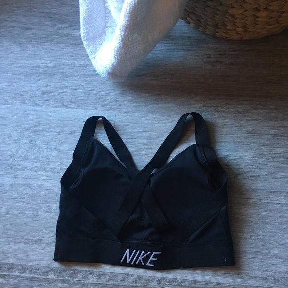 Nike sports bra - Picture 3 of 3